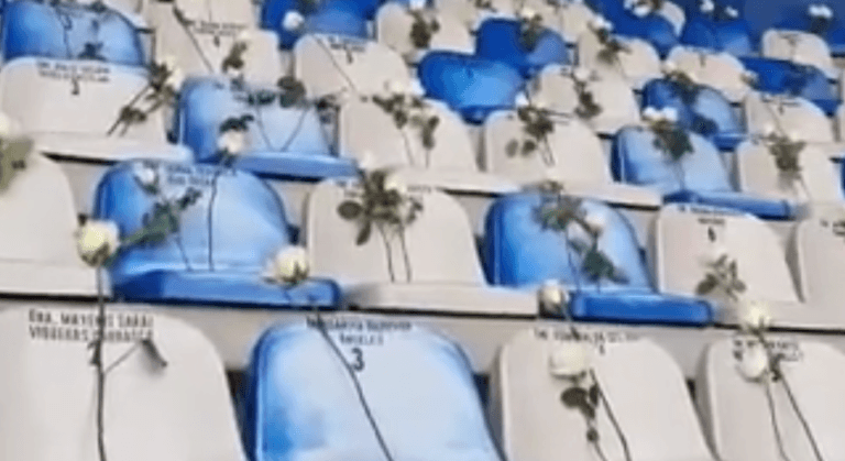 Imagen: Homenajean Tuzos a personal de Salud con rosas en el estadio Hidalgo