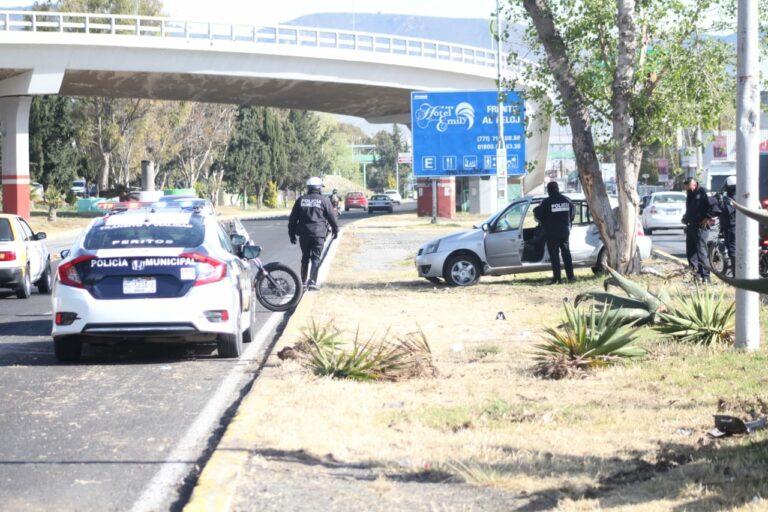 Imagen: Auto pierde el control y atropella a dos mujeres en Pachuca