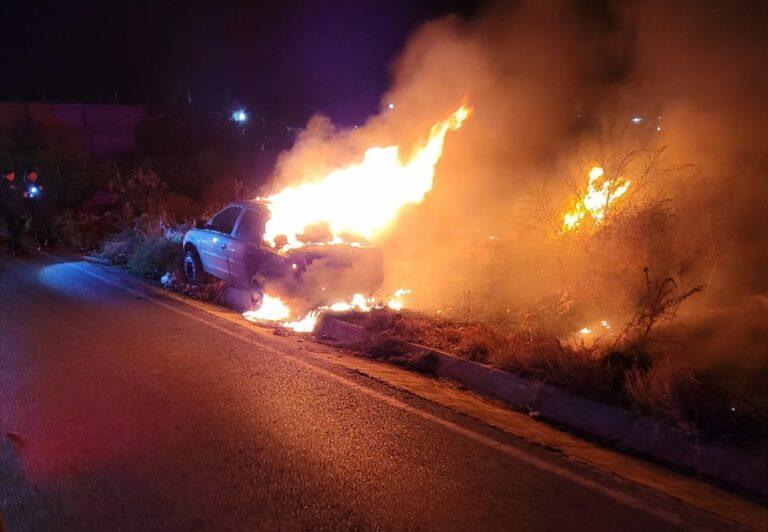 Imagen: Se incendia vehículo en municipio de Actopan