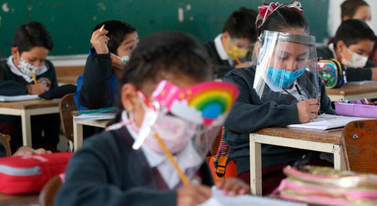 Imagen: Rezago educativo y violencia, secuelas que dejó pandemia de COVID-19 en niños y adolescentes de México