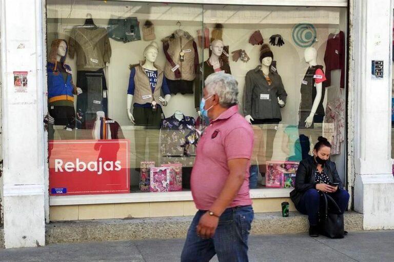 Imagen: Buscan mexicanos comprar más ropa en fin de año