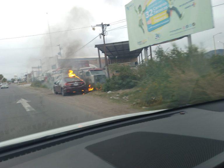 Imagen: Bloqueos, queman vehículos y asesinan a un bombero en Celaya