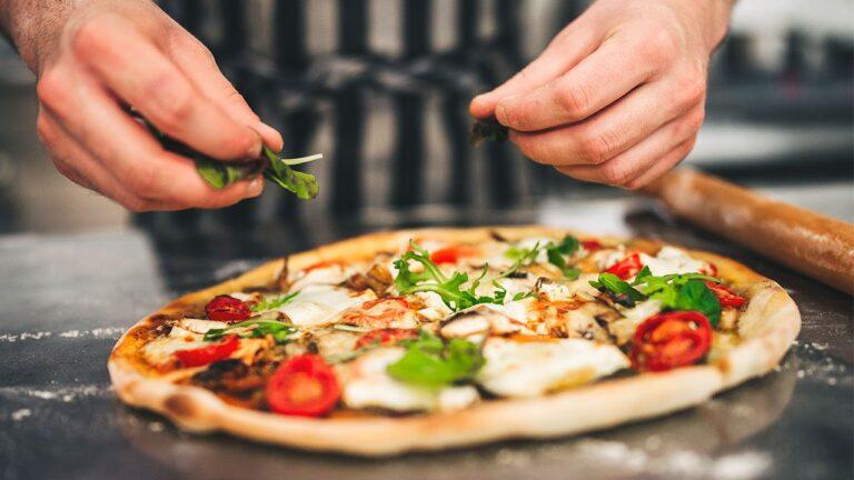 Imagen: Aprende a hacer pizzas y mucho más, en el Icathi