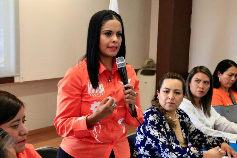 Imagen: Adriana Flores se compromete a fomentar empleo y economía