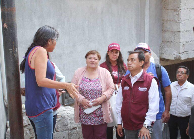 Imagen: Andrés Velázquez realiza recorridos por barrios de Pachuca