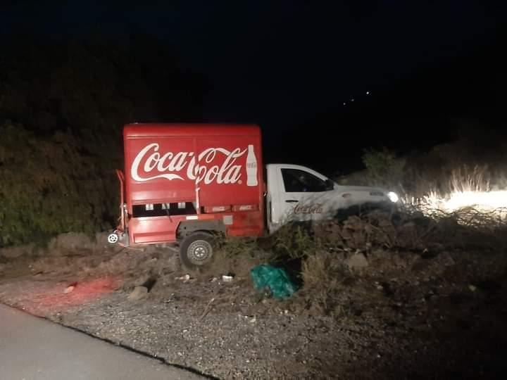 Imagen: Accidente en Tula de Allende: camión de Coca Cola se incendia tras volcar