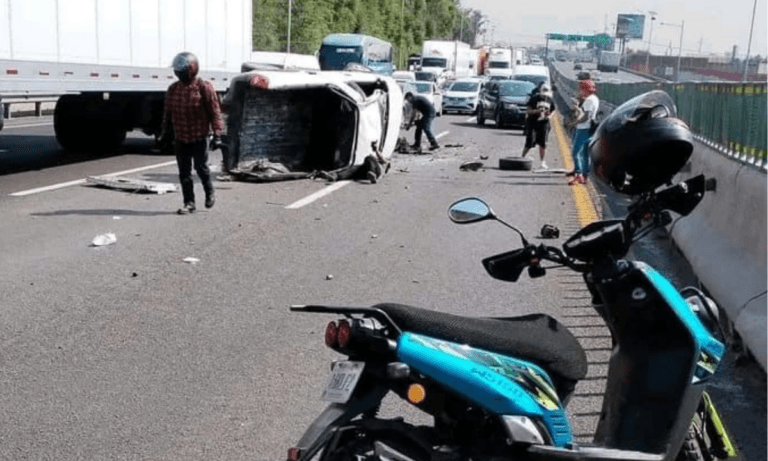 Imagen: Tres lesionados deja volcadura sobre la autopista México-Pachuca