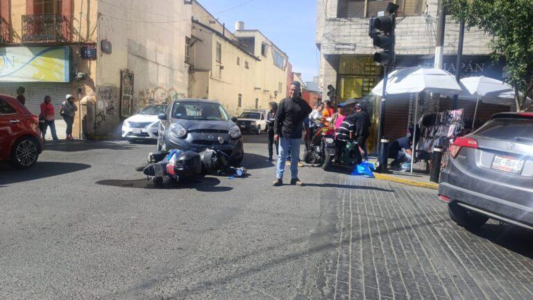 Imagen: Motociclista lesionado tras accidente vial en pleno centro de Pachuca