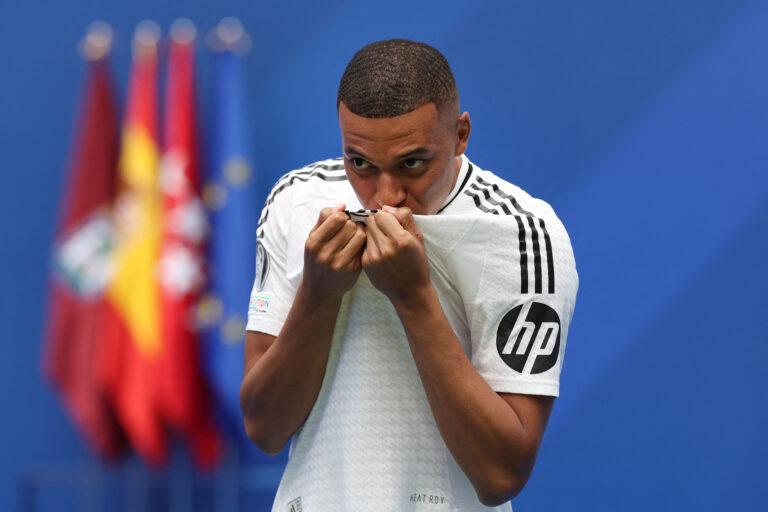 Imagen: Kylian Mbappe fue presentado con el Real Madrid