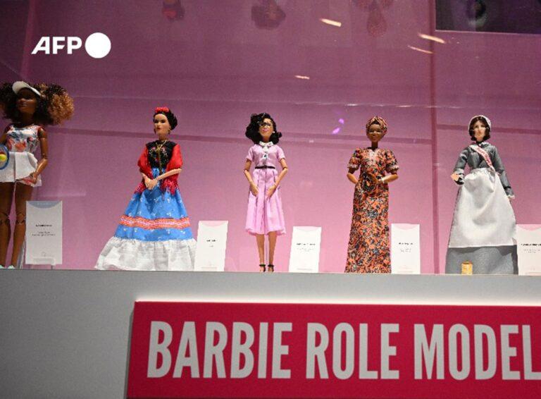 Imagen: Barbie celebra 65 años con exposición en Londres