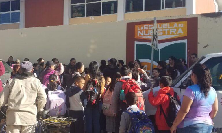 Imagen: Acusan de malversación a directora de la primaria 18 de Marzo, en Cuautepec