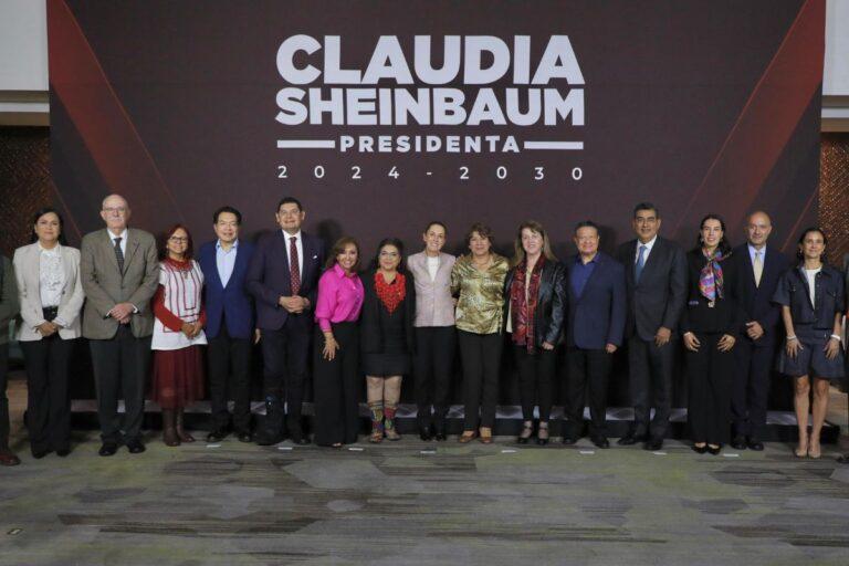 Imagen: Julio Menchaca presentó a Sheinbaum la cartera de obras en regiones