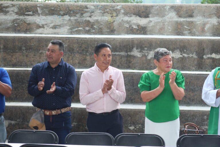 Imagen: Inauguran techado en la comunidad de Zimapán