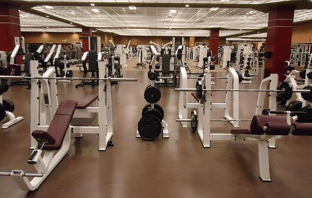 Imagen: Mujer muere mientras hacía sentadillas en el gimnasio