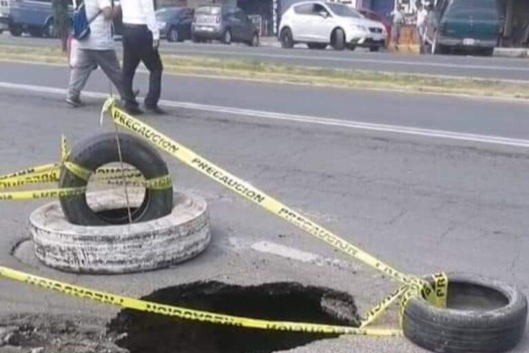 Imagen: Socavón interrumpe el tránsito en la México-Pachuca tras fuertes lluvias