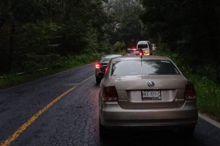 Imagen: Accidente en Zacualtipán: Automóvil volcó en la carretera Pachuca-Huejutla