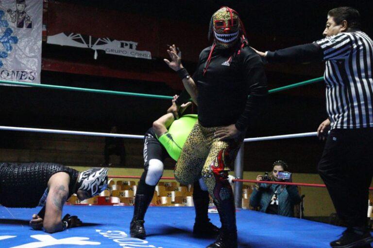 Imagen: Noche ruda en la Arena Afición, con triunfo de Destructor, Payaso Clon y Krónico