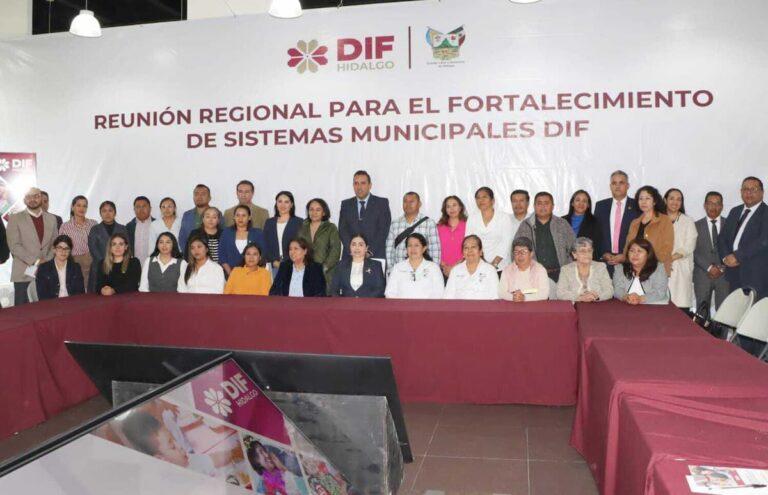 Imagen: Fortalecen lazos de colaboración en reunión regional de DIF en Huejutla