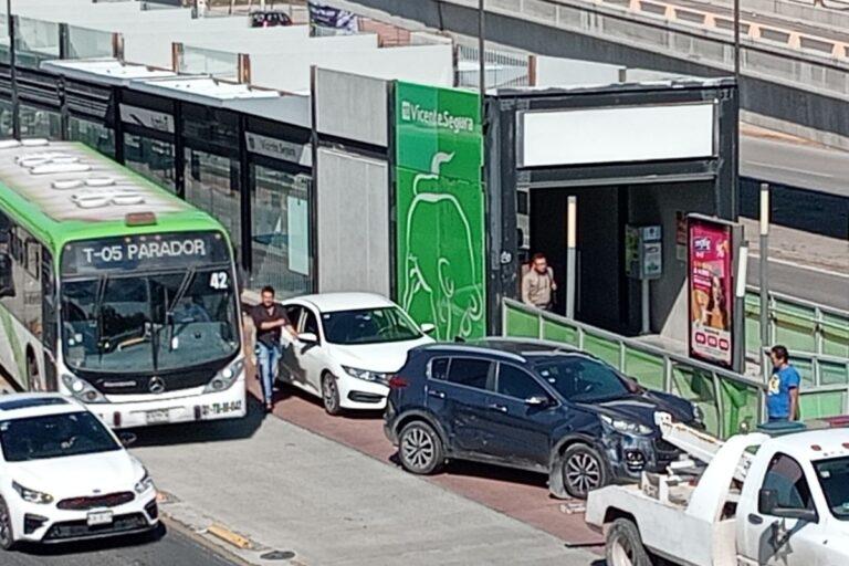 Imagen: Accidente en el carril confinado del Tuzobús, ¿qué pasó?