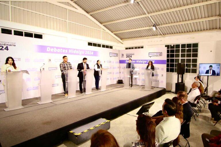 Imagen: Cuautepec: Transcurre el primer debate entre señalamientos de corrupción, fraude e inexperiencia