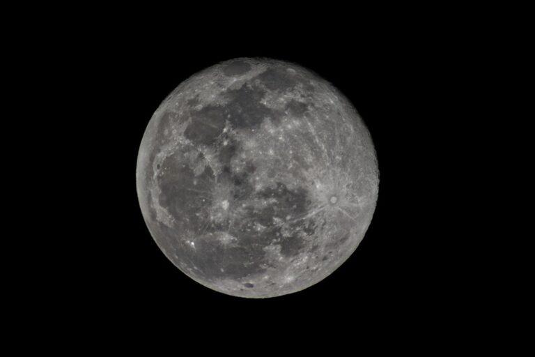 Imagen: Descubre la luna negra: ¿cómo observarla y qué significa?