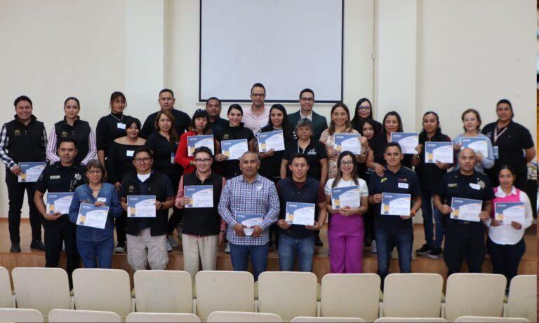 Imagen: Alcalde y funcionarios de Pachuca participan en actividad para generar empatía con personas ciegas