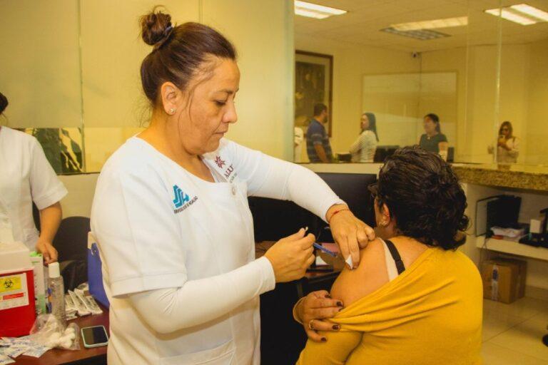 Imagen: Avanza vacunación contra influenza y Covid-19 en grupos de riesgo de la región Tulancingo