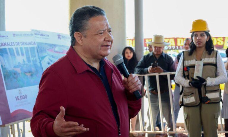 Imagen: Julio Menchaca sufre desvanecimiento durante evento en Hidalgo