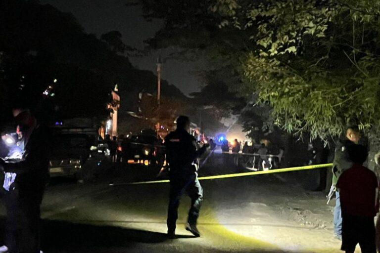 Imagen: Autoridades investigan hallazgo de cuerpo en la carretera Huejutla-San Felipe Orizatlán