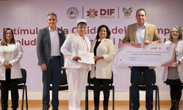 Imagen: Reconocen a personal médico del Hospital del Niño DIFH