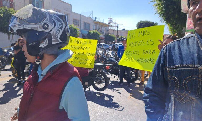 Imagen: Motociclistas bloquean calles de Tula de Allende