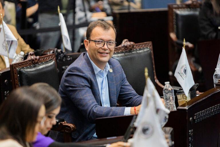 Imagen: Julián Nochebuena: en movimiento por la transformación