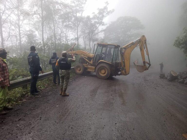 Imagen: Emergencia en la México-Tampico: Derrumbe provoca afectación vial