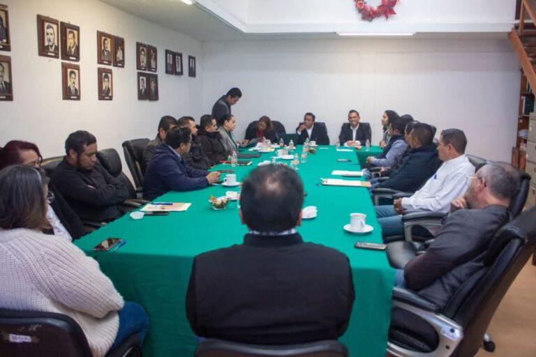 Imagen: Por pendientes de la administración pasada, en Cuautepec revisan la entrega-recepción