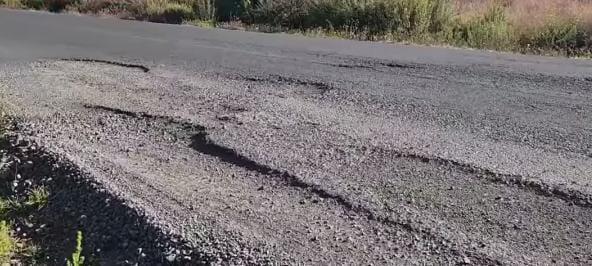 Imagen: Carreteras de Tlanalapa están llenas de baches