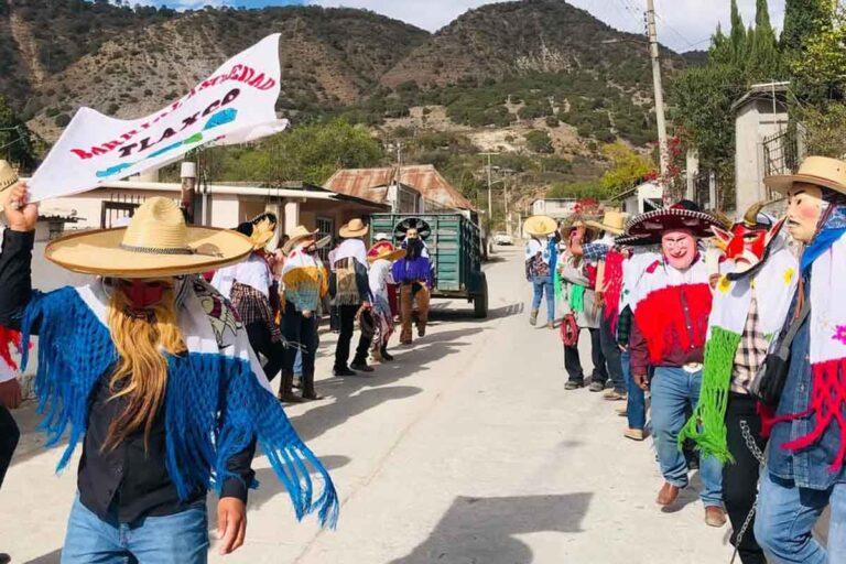 Imagen: Tlaxco, Metztitlán, resguarda tradición de los “viejos” disfrazados