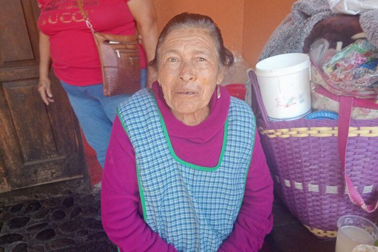 Imagen: Refugio vende chapulines en el centro de Huasca