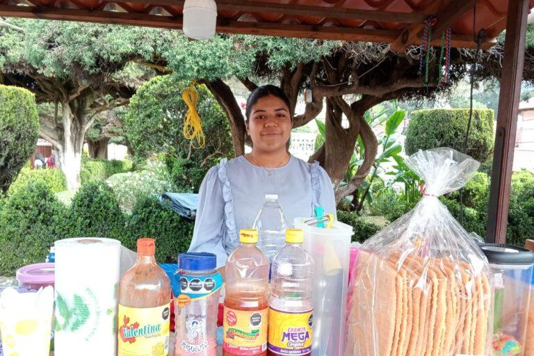 Imagen: Deficiente, servicio de energía eléctrica en comunidad de Omitlán, afirma pobladora