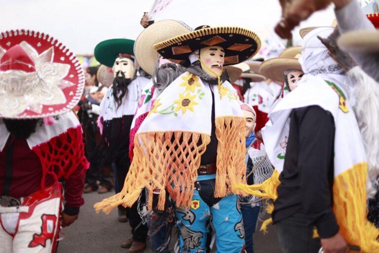 Imagen: Con lluvia y alegría, se celebró el carnaval en Pachuca