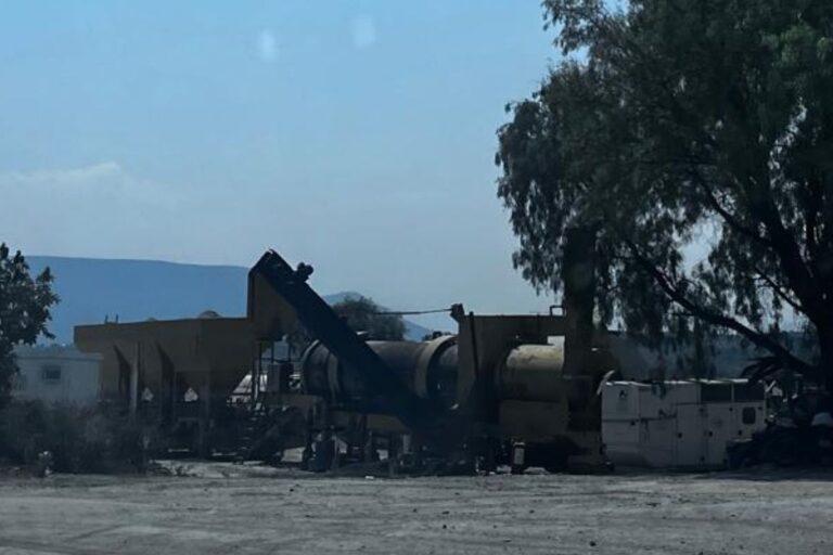 Imagen: Tensión en Progreso de Obregón: habitantes bloquean maquinaria de exalcalde de Chilcuautla
