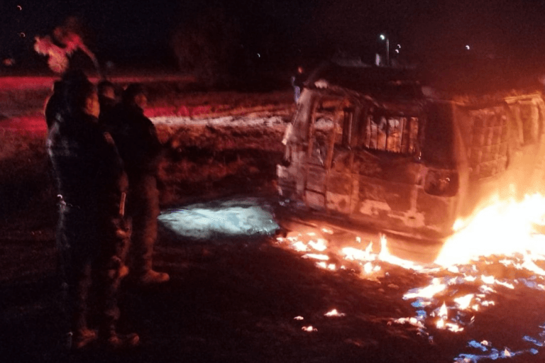 Imagen: Pachuca: camioneta con huachicol arde en colonia La Loma Bonita