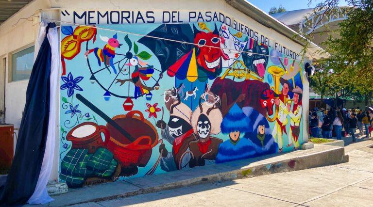 Imagen: Inauguran mural para celebrar el carnaval en primaria de Pachuca 