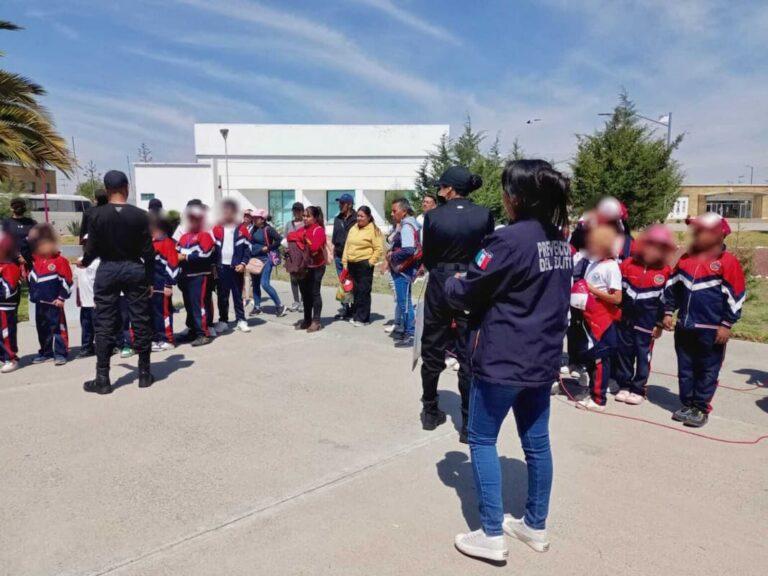 Imagen: Estudiantes de Tulancingo conocen formación policial en Hidalgo