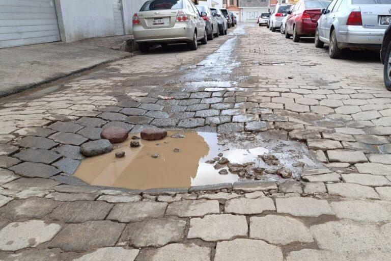 Imagen: Piden vecinos la reconstrucción de una calle, en Tulancingo