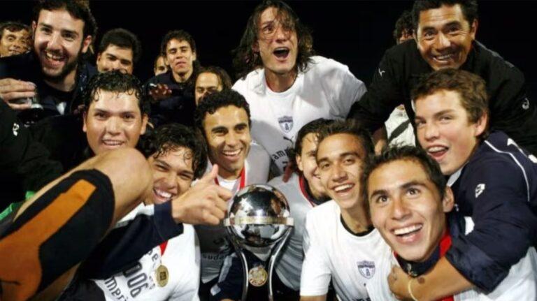 Imagen: Leyendas de la Sudamericana se enfrentan a ídolos celestes en partido que revive la gloria