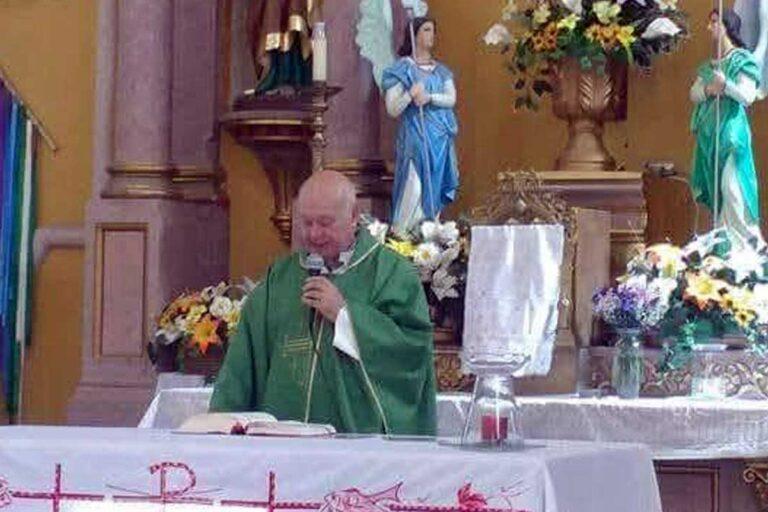 Imagen: Despiden con respeto al sacerdote José Raúl Ley Aispuro, en Huejutla