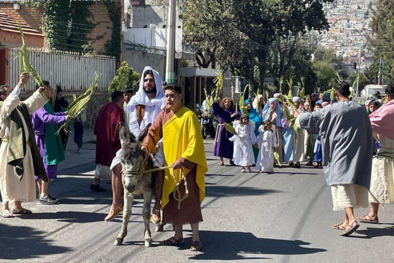 Imagen: Celebran Domingo de Ramos en el barrio Las Lajas, en Pachuca
