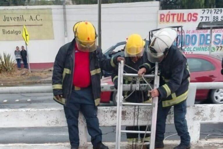 Imagen: Entérate: Canal arrastra a joven por varias colonias de Pachuca