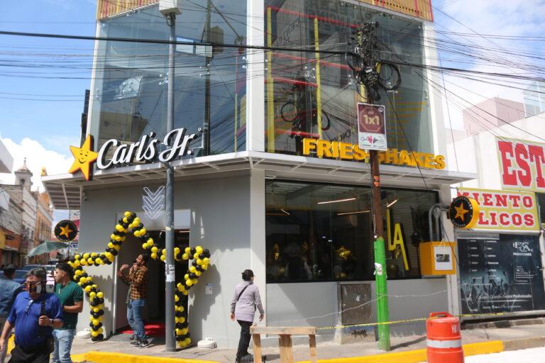Imagen: Carl’s Jr. llega a Tulancingo con gran respuesta del público