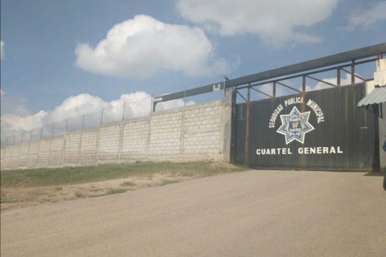 Imagen: Mordida violenta: paramédicos atienden a oficial atacado por detenido en Tulancingo
